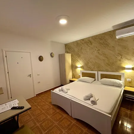 Anel 3* Vlorë