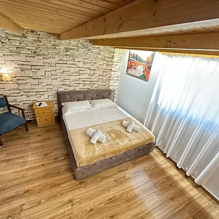 Anel 3* Avlonya
